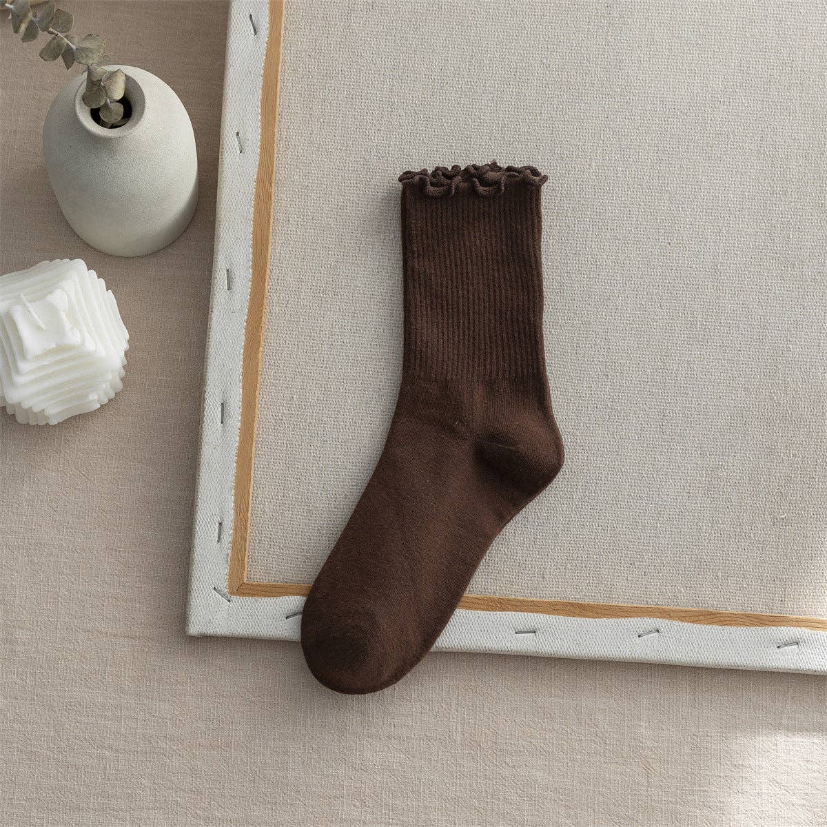 Flounce Ribbed Socks