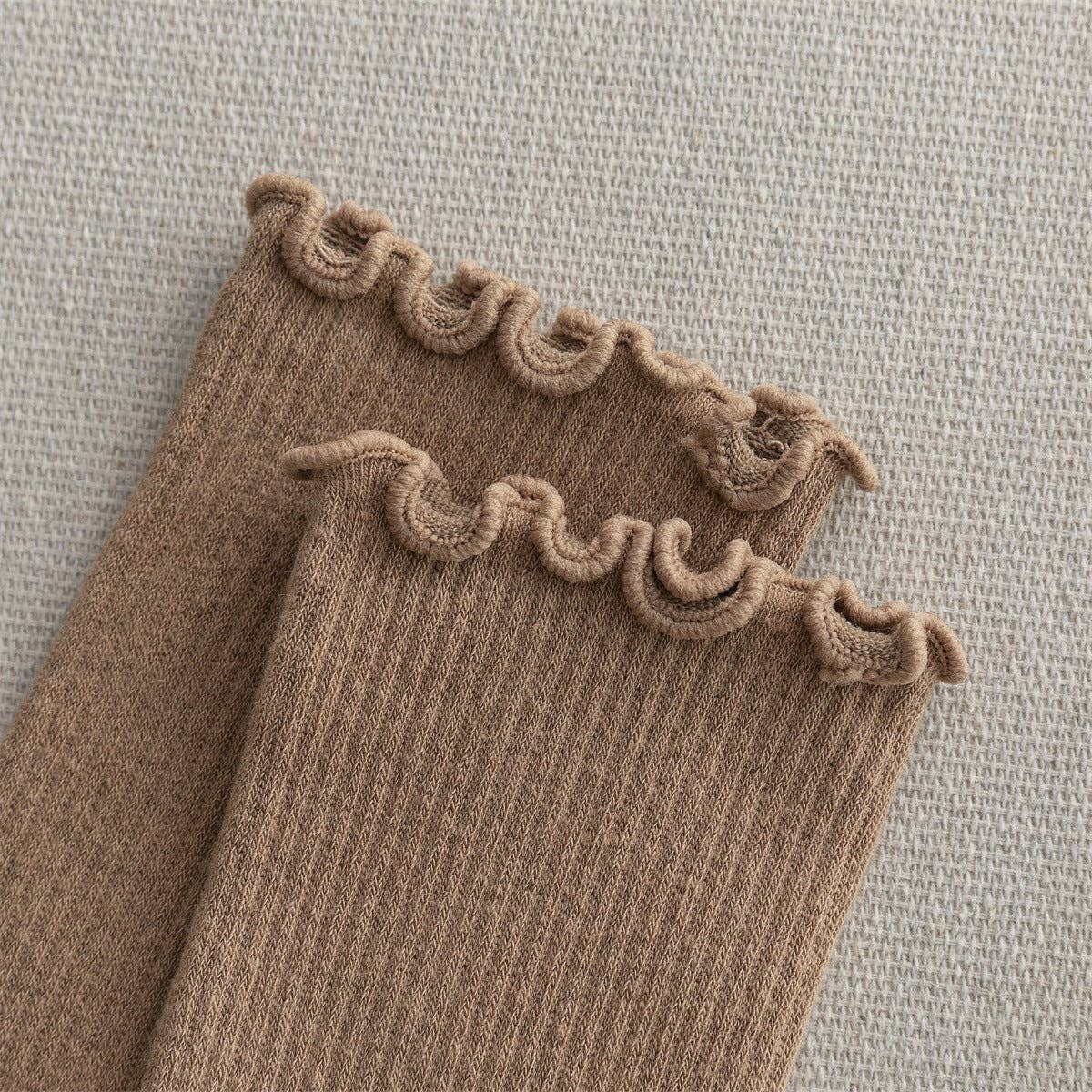 Flounce Ribbed Socks