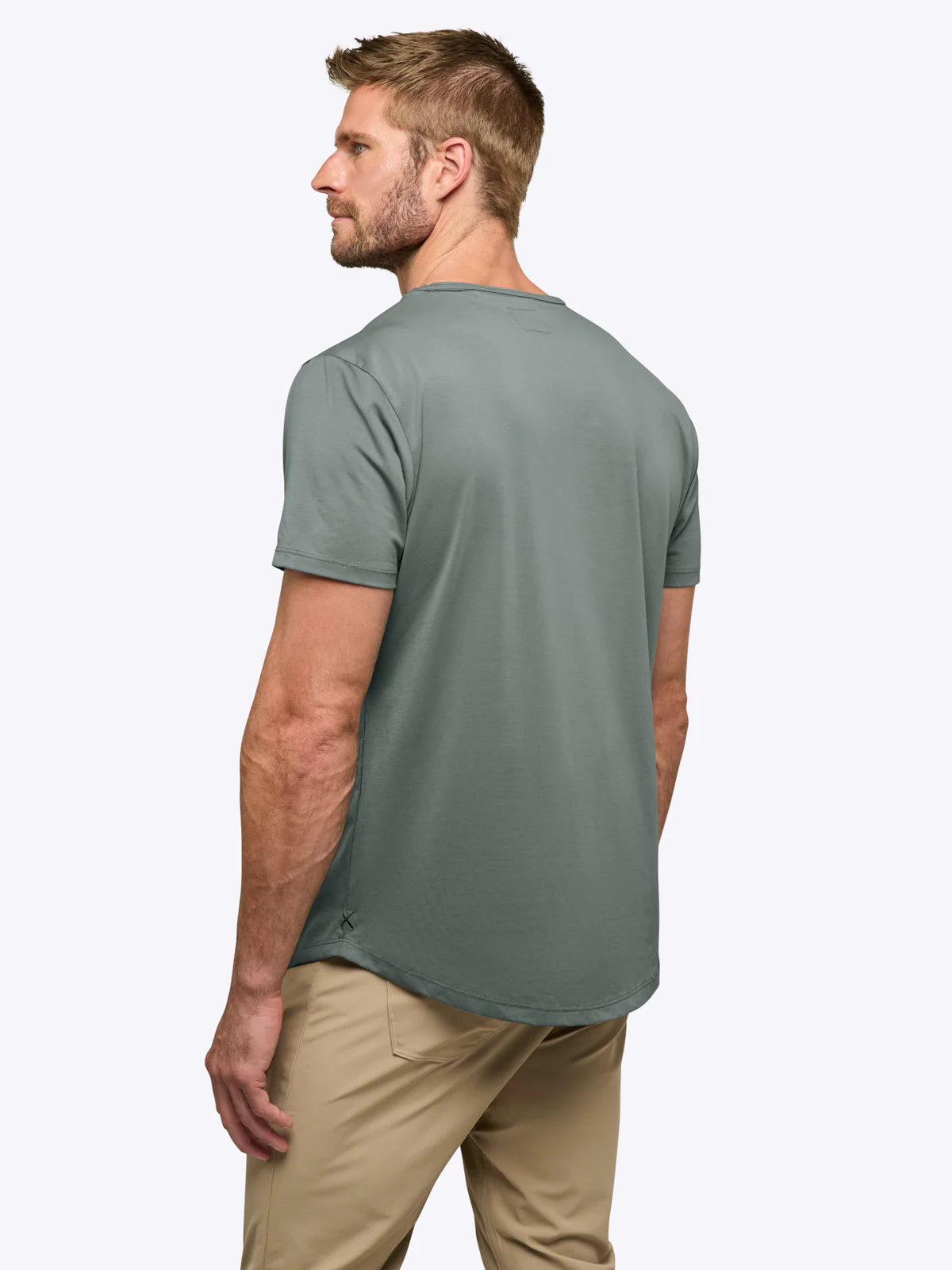 CUTS AO Curve-Hem Tee