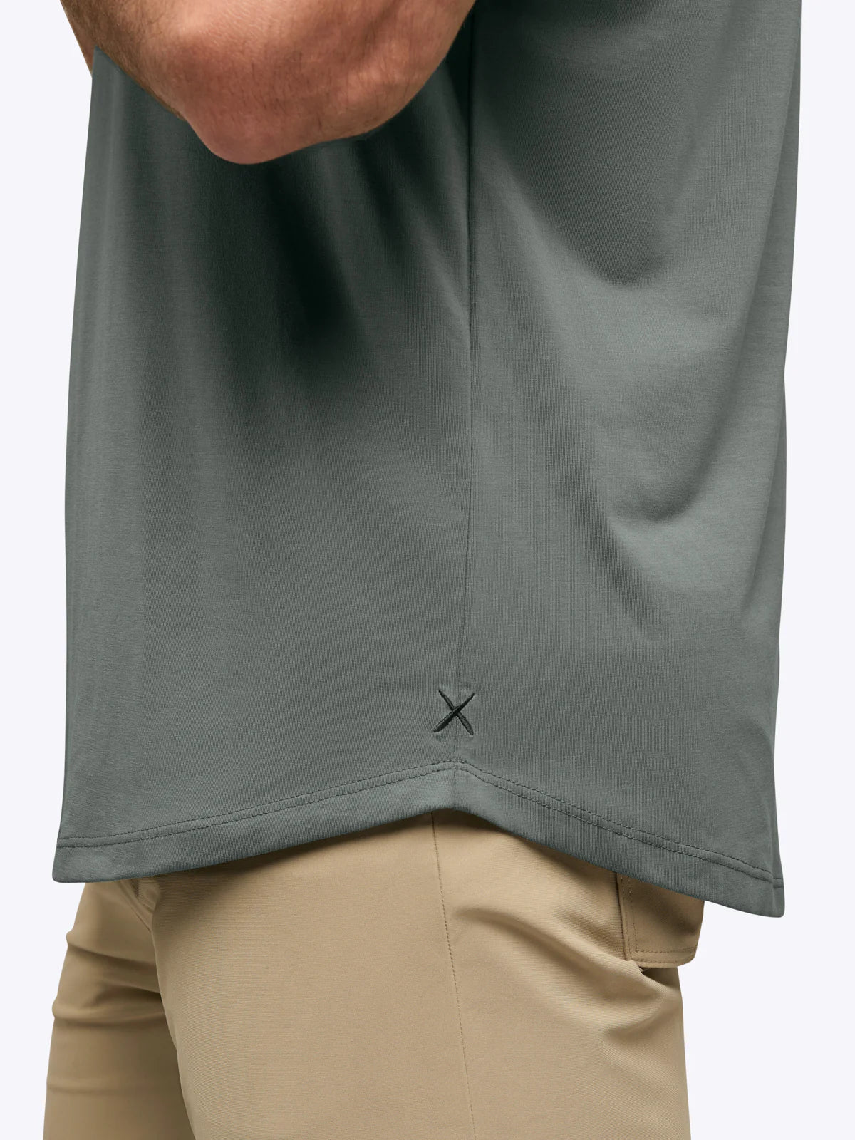 CUTS AO Curve-Hem Tee