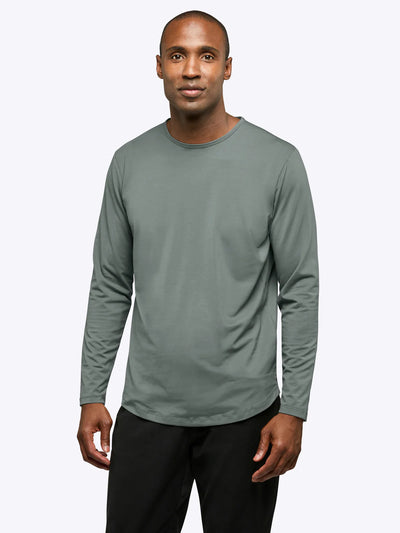 CUTS AO Long Sleeve Curve-Hem Tee