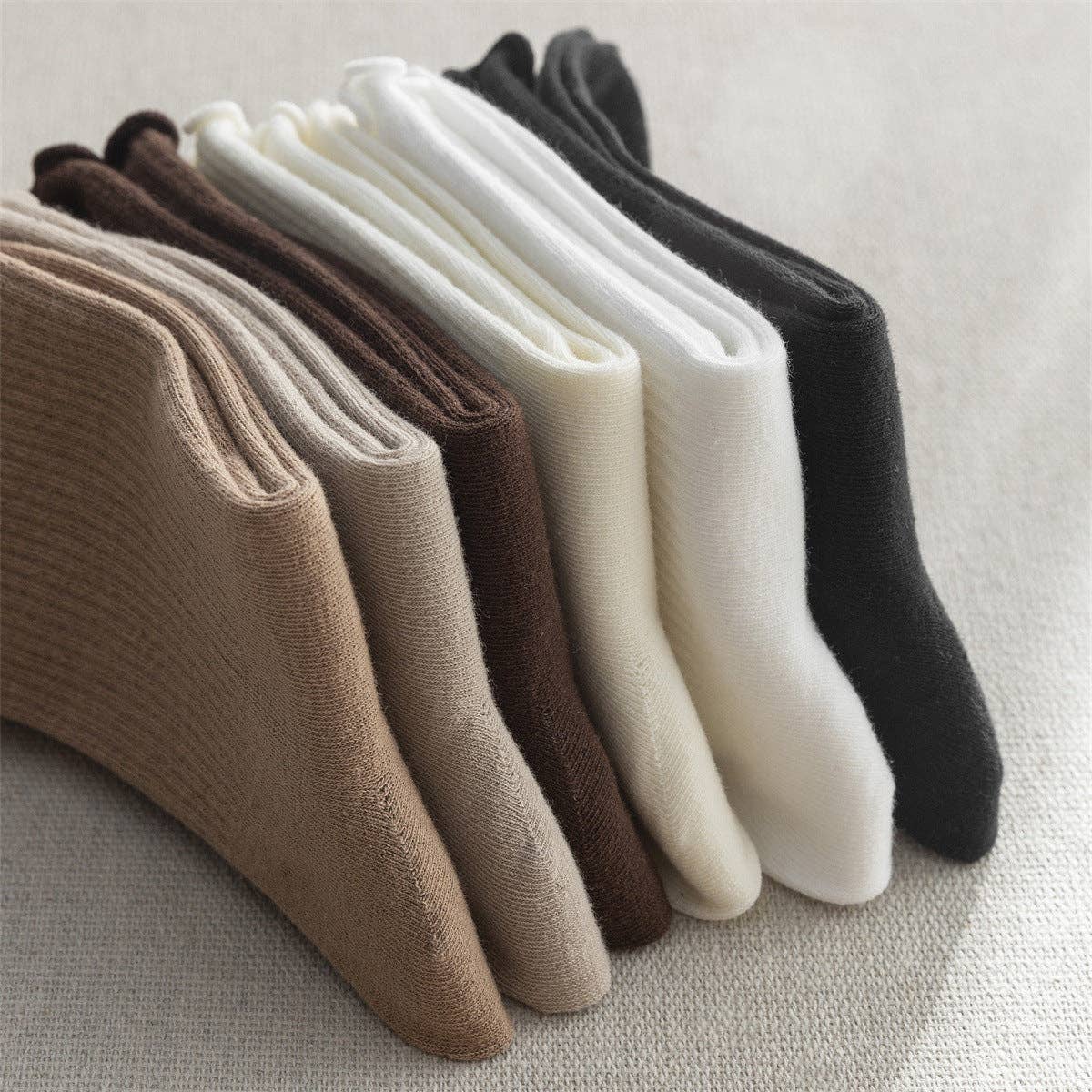 Flounce Ribbed Socks